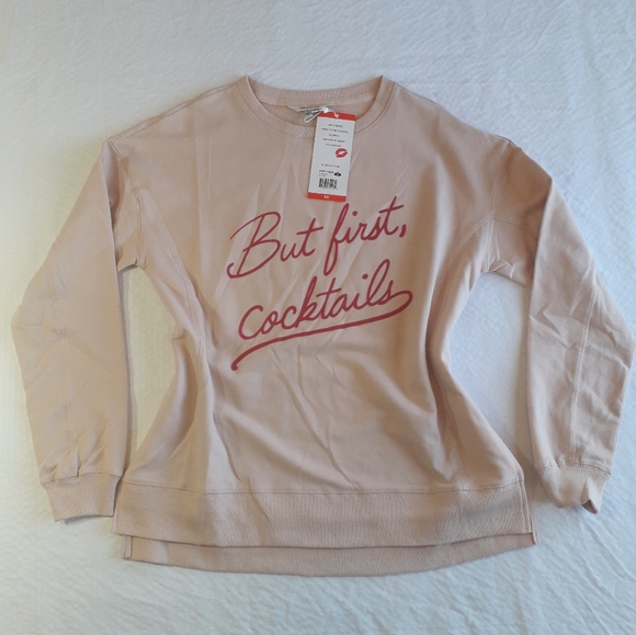 Wildfox | comfortable warm soft sweater in light pink - Picture 5 of 15